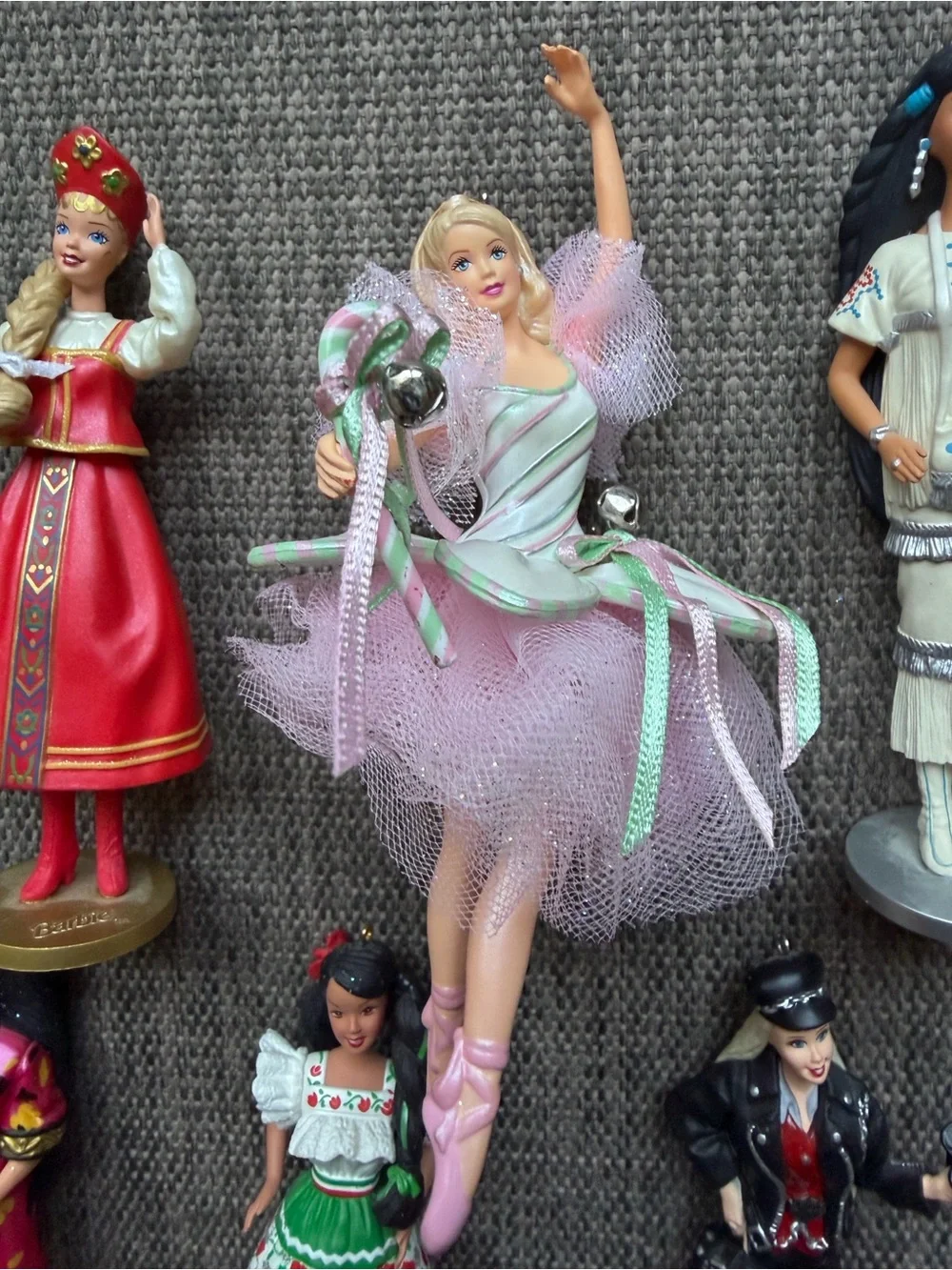 Set Of 6 Dolls Of The World Barbie & Keepsake Ornaments 1990s Hallmark Mattel
